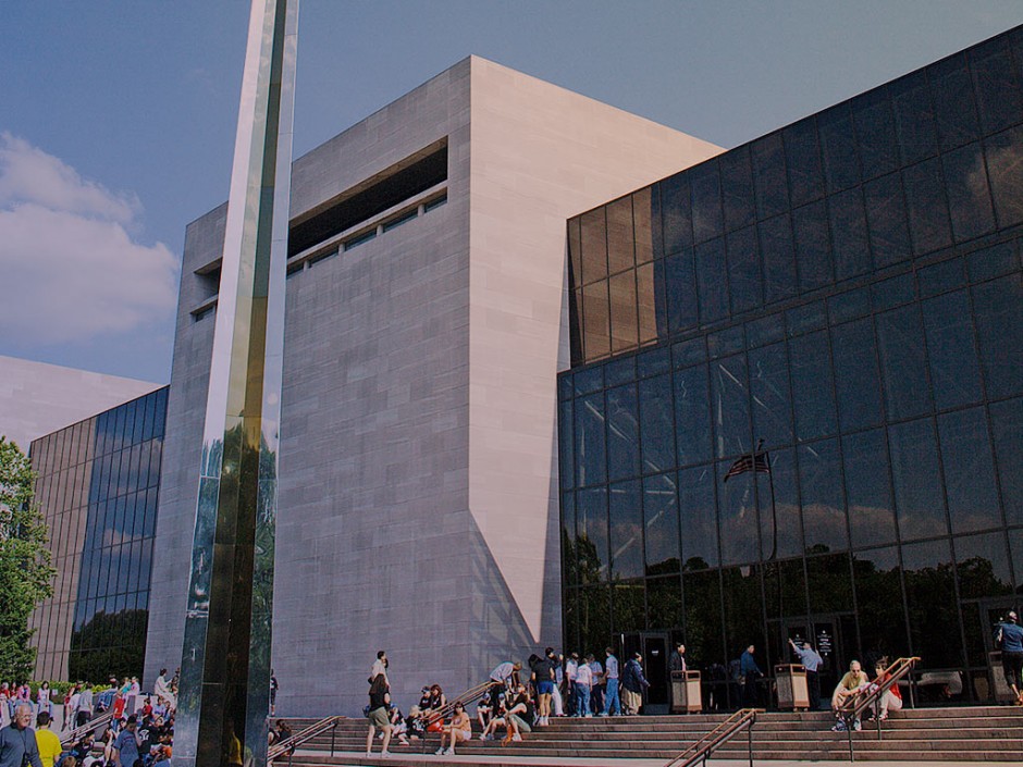 The Smithsonian National Air And Space Museum | Top Places To See In ...